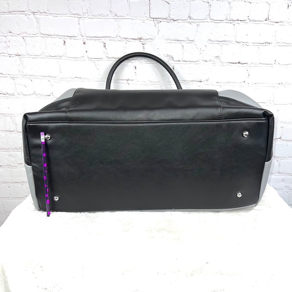 🚫SOLD! •NWT🤩 |•ELLEN TRACY•| Gorgeous The 20" Smooth Color Block Duffle Bag - Picture 11 of 16